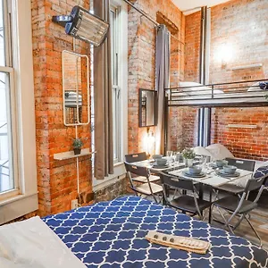 https://apt-broadway-nyc-flats.us-newyorkcity.com
