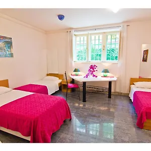 https://zorro-apartment.splithotels.org