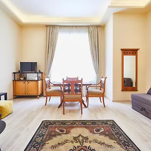 https://king-kongs-luxury-cave.inbudapesthotels.com
